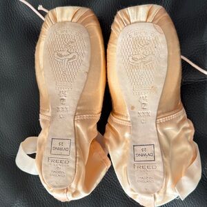 Freed Pointe Shoes Z maker